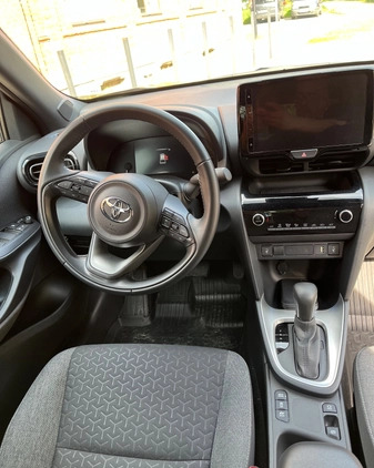 Toyota Yaris Cross cena 120000 przebieg: 6200, rok produkcji 2022 z Świebodzice małe 56